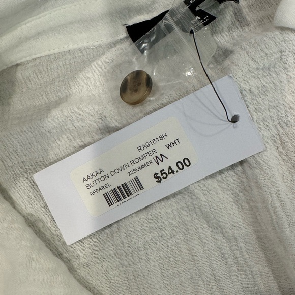 AAKAA button down romper nwt - Picture 4 of 5